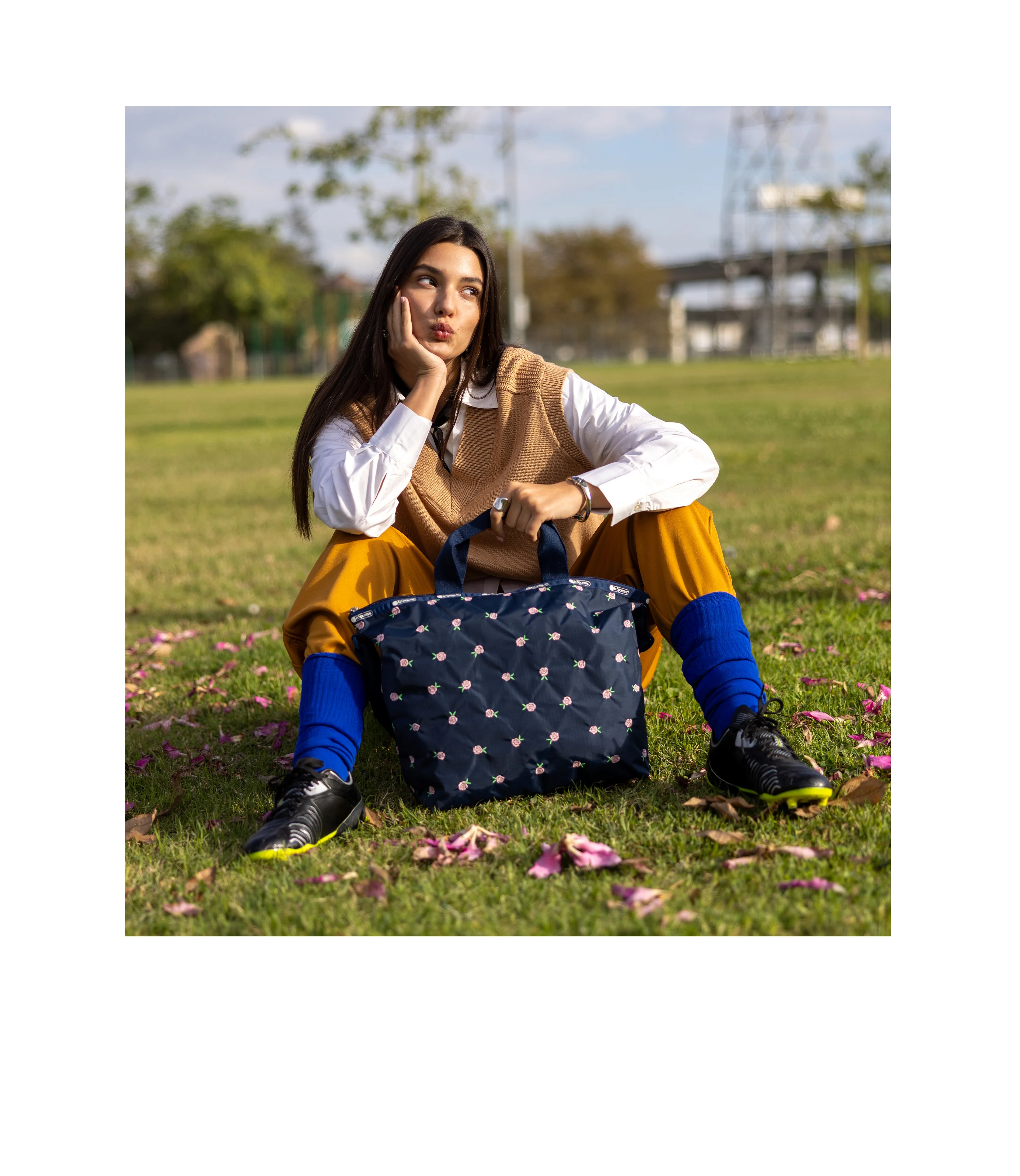 Deluxe Easy Carry Tote - Image 2