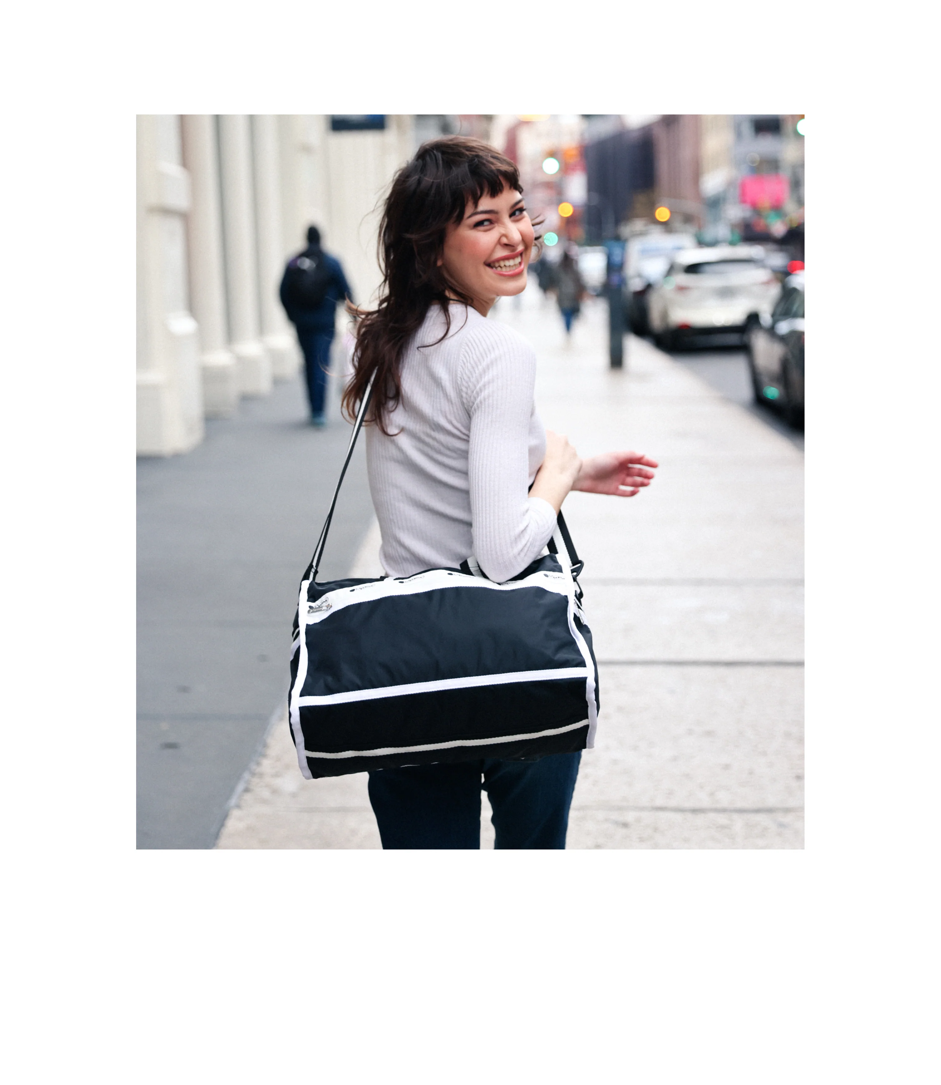 Deluxe Medium Weekender - Image 6